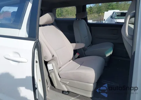 2017 Kia Sedona L z USA, uszkodzony, nr VIN KNDMA5C15H6279695